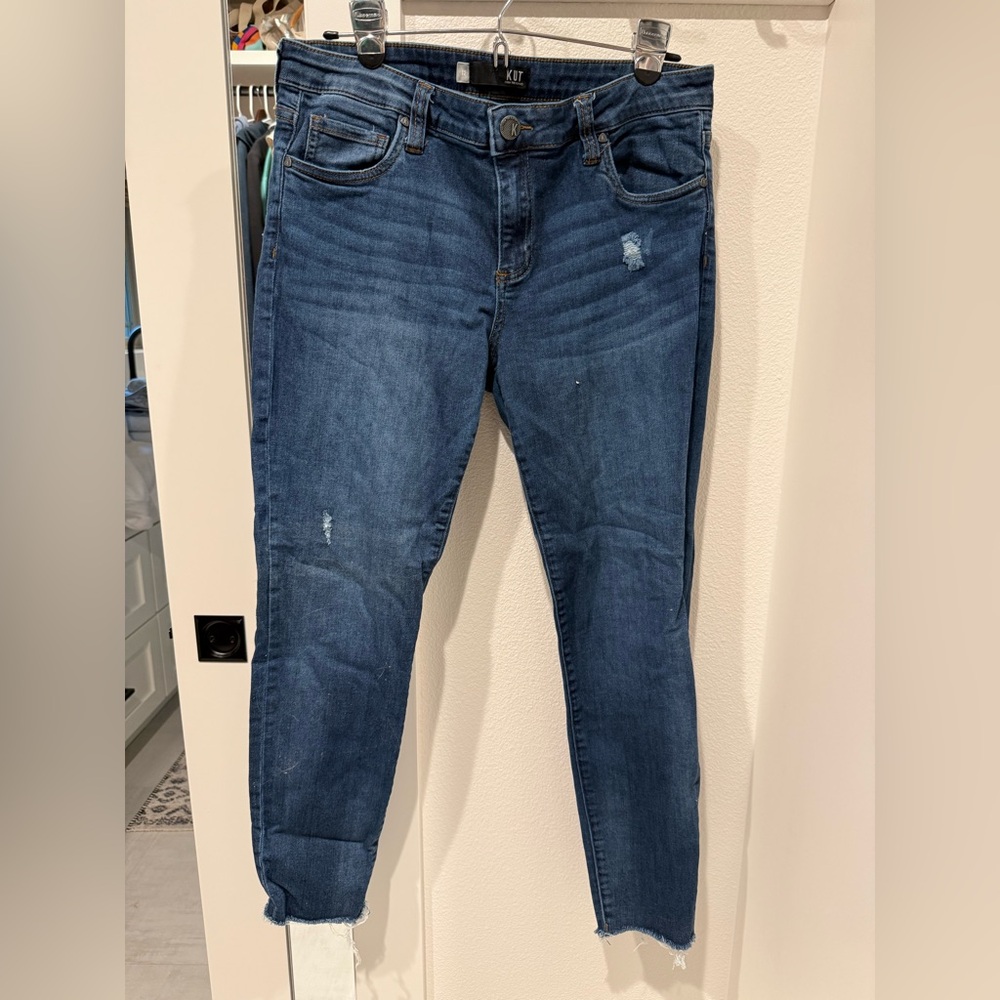 Kut from the Kloth Blue Skinny Jeans with a Worn-In Look
